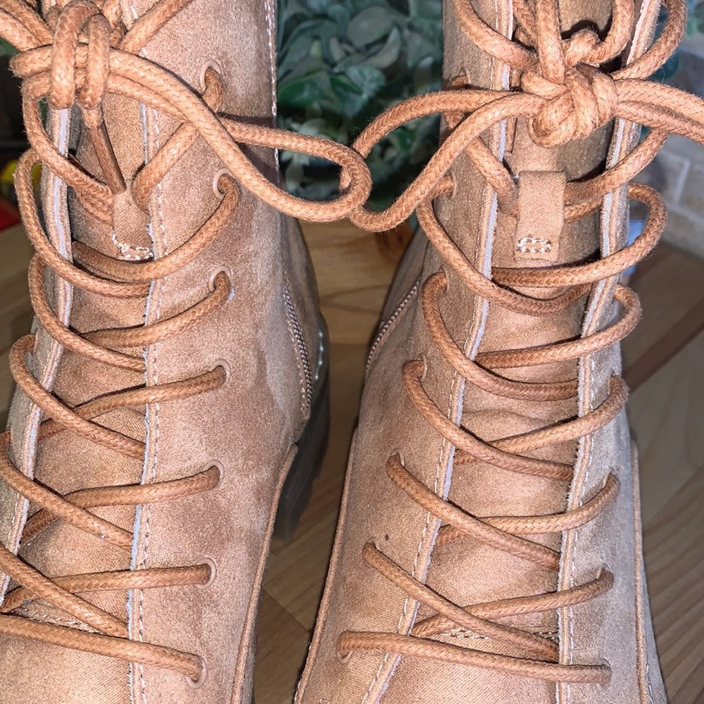 Universal Thread Tan Combat Block Heel Boots - Picture 4 of 14